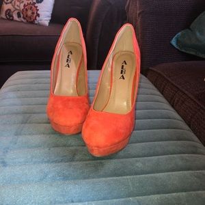 Orange Heels 🧡